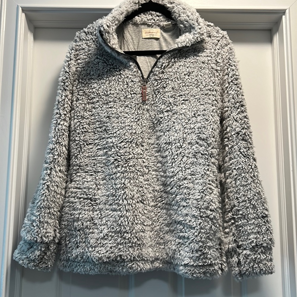 Sweater zip up
